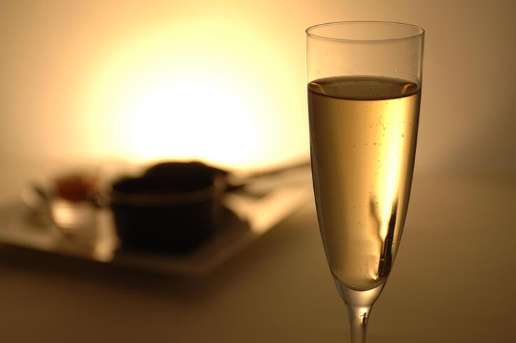 ＜ 個室確約 ＞
アニバーサリープラン
〜乾杯のお飲物・パティシエ特製ケーキ〜
