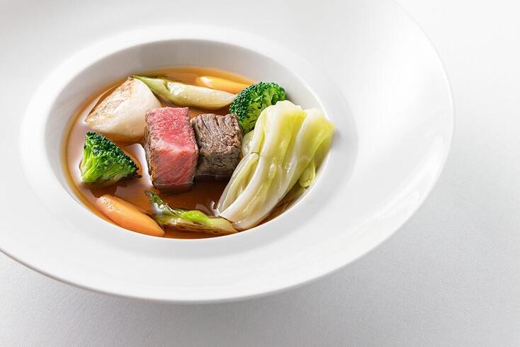 鳥取和牛オレイン55のコンソメ
鳥取のテロワール野菜のポトフ仕立て