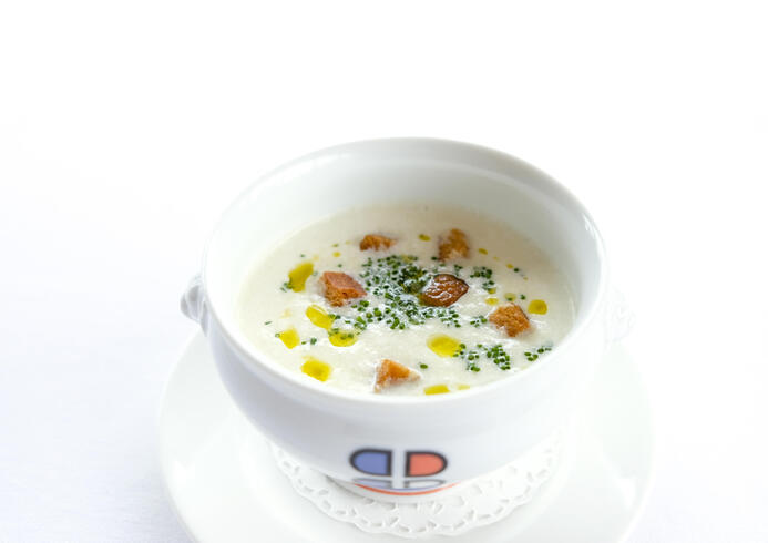 5月スープdeボキューズ
ジャガイモとポロ葱の冷製スープ
