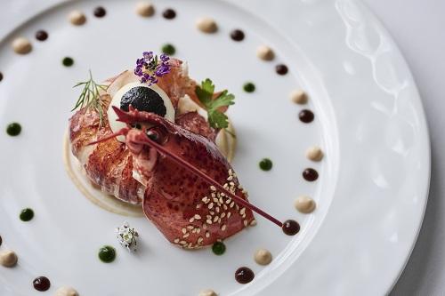 Salade de homard à la française
オマール海老のサラダ仕立て　ア・ラ・フランセーズ