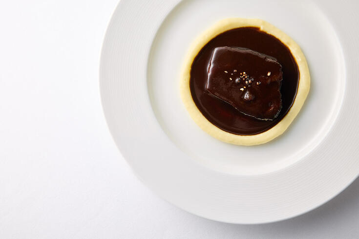 「季節の特別コース」肉料理
牛頬肉の赤ワイン煮込み
