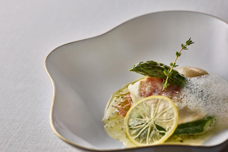 プルセルシェフのスペシャリテ
本日の鮮魚/季節の彩り野菜/レモンヴィネガーソース